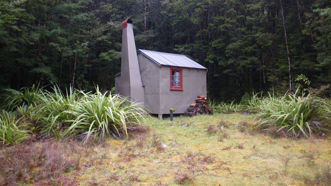 Kakapo Hut. 