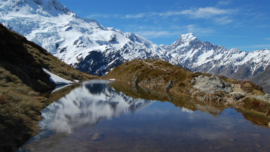 Sealy Tarns