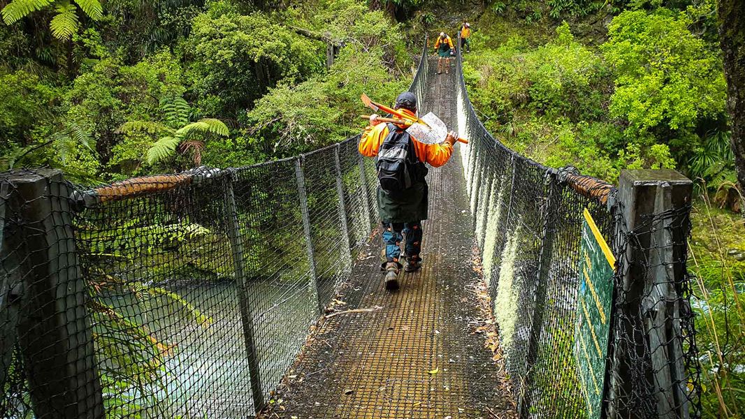 Pakihi swing bridge. 