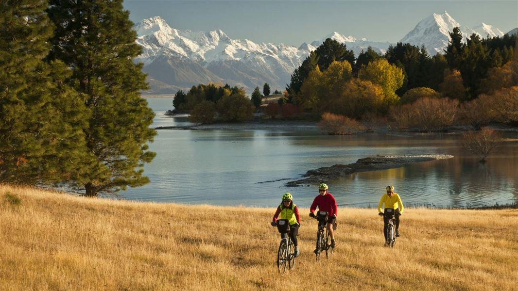 Cyclists at Lake Pukaki.