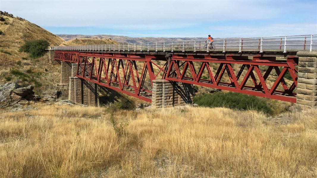 Cyclist crossing the viaduct.