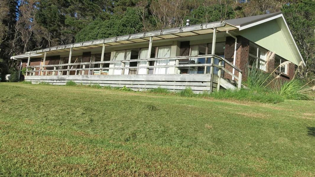 Waikawau Bay Lodge. 