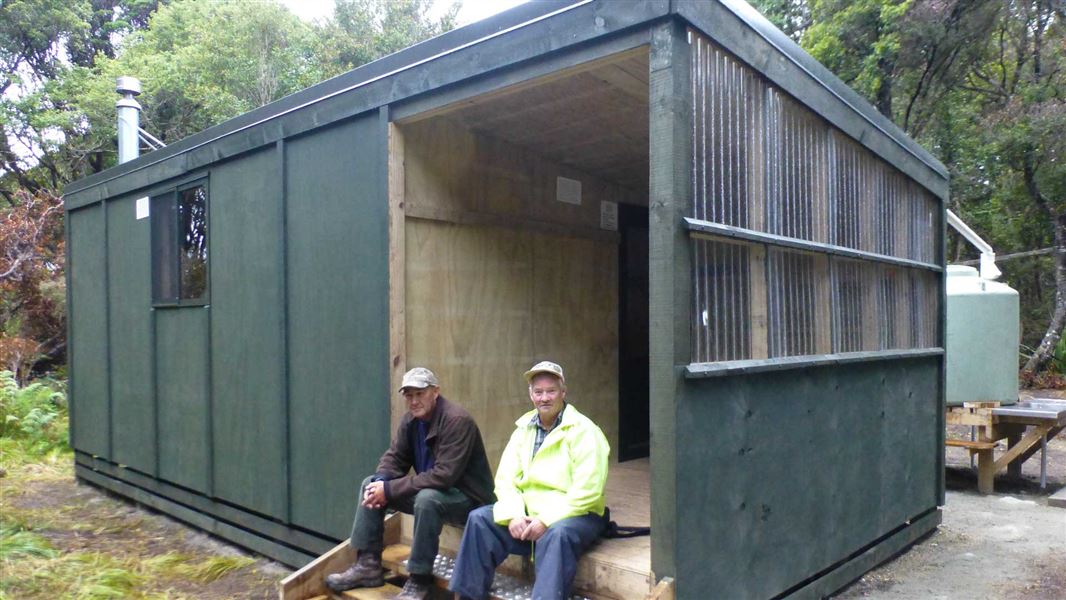 Smoky Hunters Hut. 