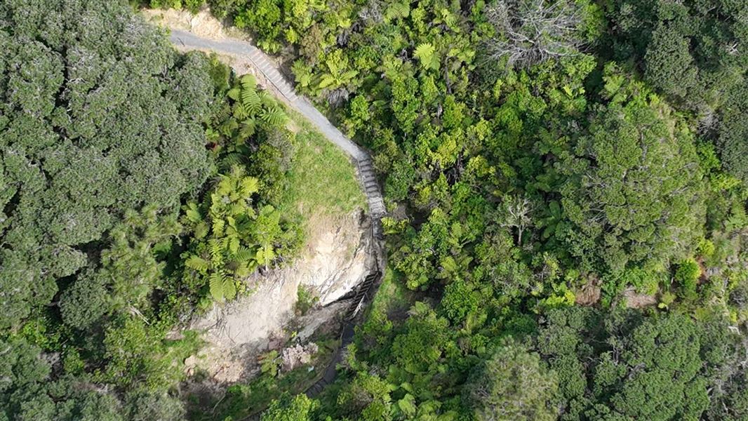 Cathedral Cove track