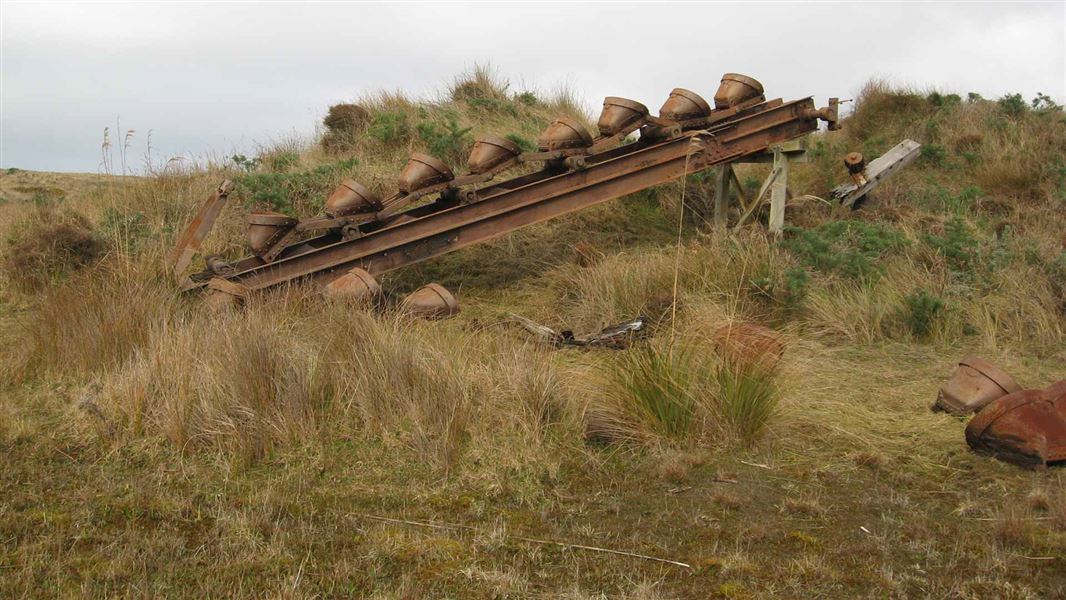 Waipapa gold dredge. 