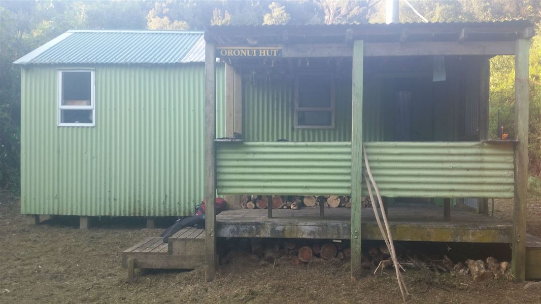 Oronui Hut.