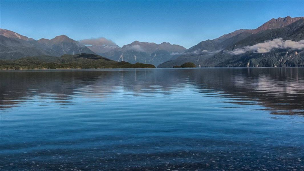 Lake Te Anau. 