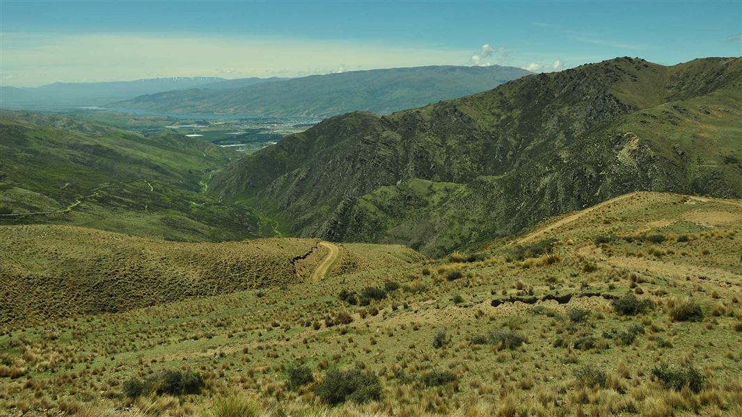 Long Gully bluffs from Slapjack Saddle Track.  