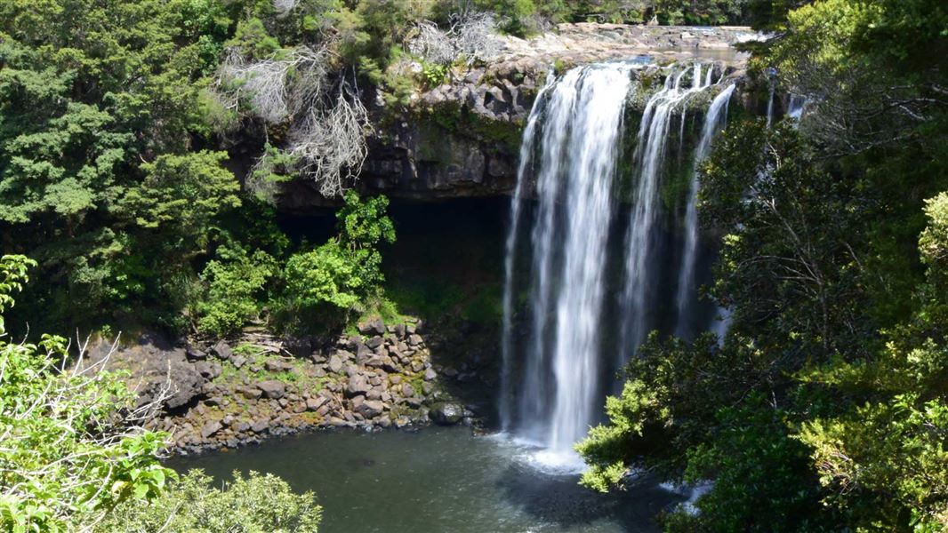 Tall waterfall. 