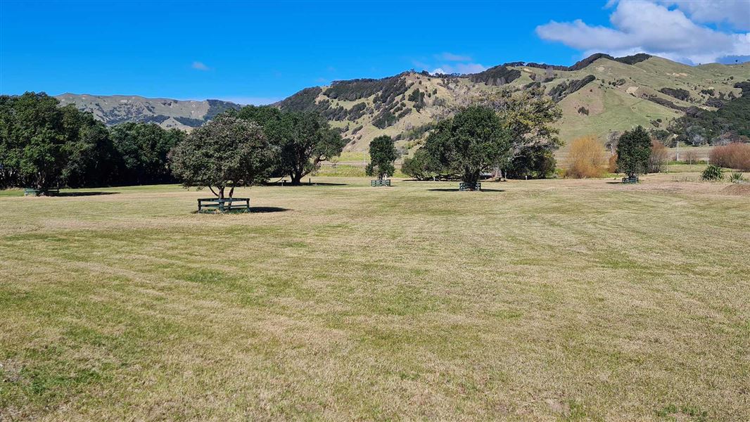 Anaura Bay Campsite. 