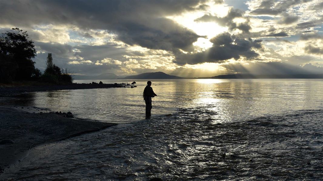 Dusk on Lake Taupō. 